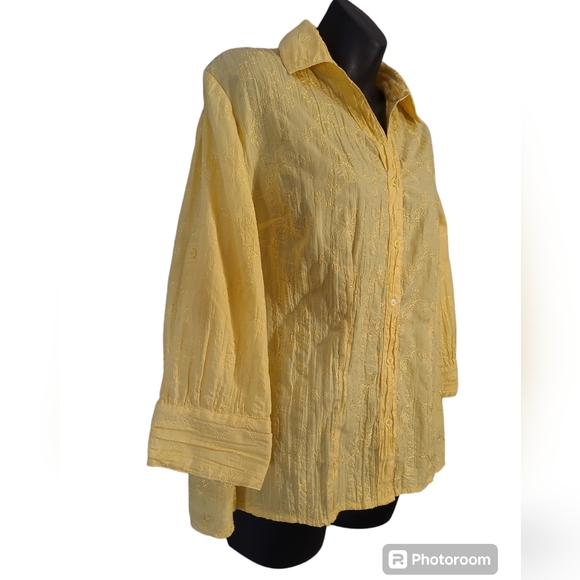 💲1️⃣ Laura Petites Yellow Embroidered Flowers Button-down 3/4 Slv Blouse Sz Sm - Picture 3 of 8